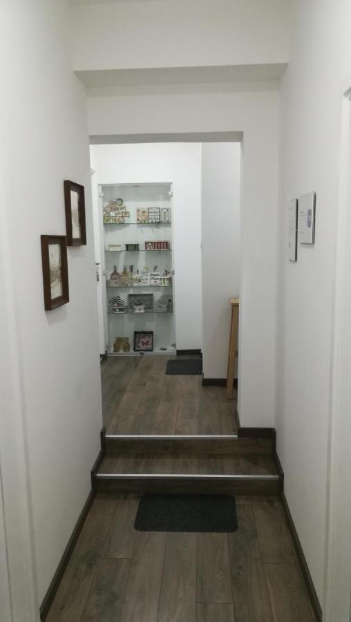 M4U Apartments Ni Buitenkant foto