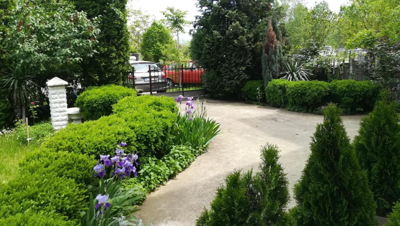 M4U Apartments Ni Buitenkant foto