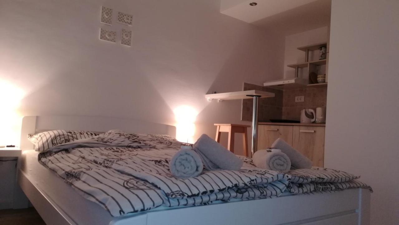 M4U Apartments Ni Buitenkant foto