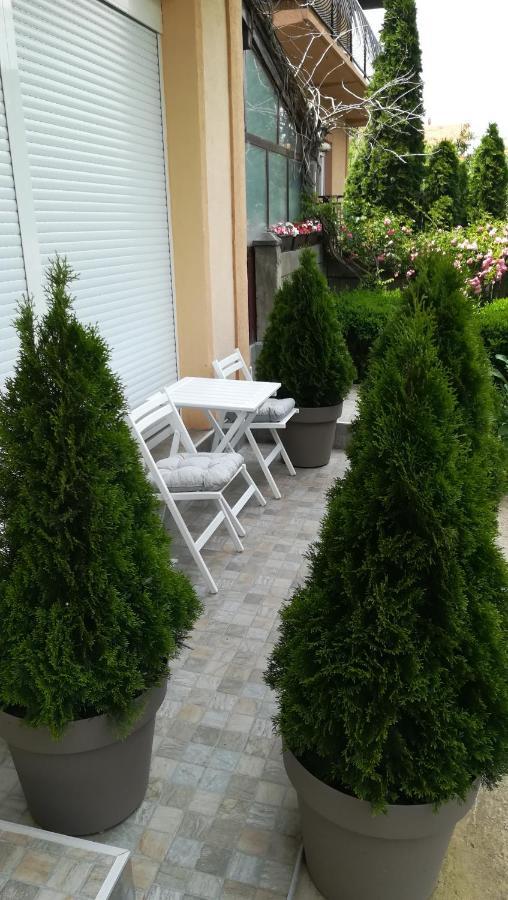 M4U Apartments Ni Buitenkant foto
