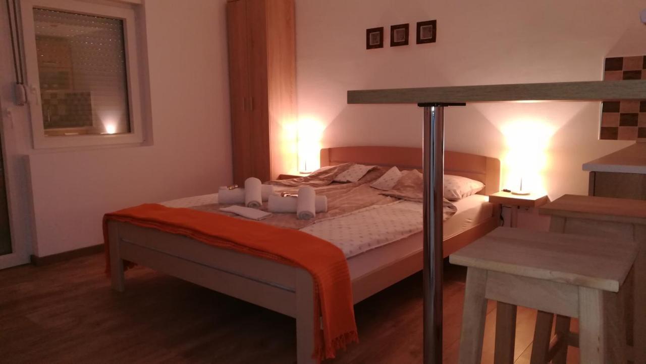 M4U Apartments Ni Buitenkant foto