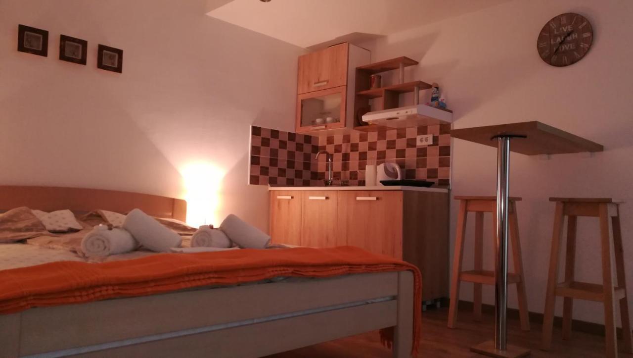 M4U Apartments Ni Buitenkant foto