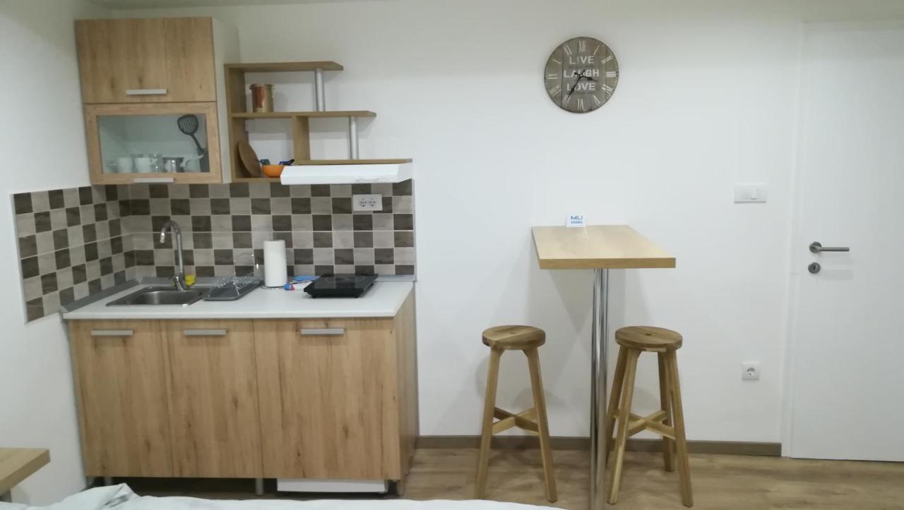 M4U Apartments Ni Buitenkant foto