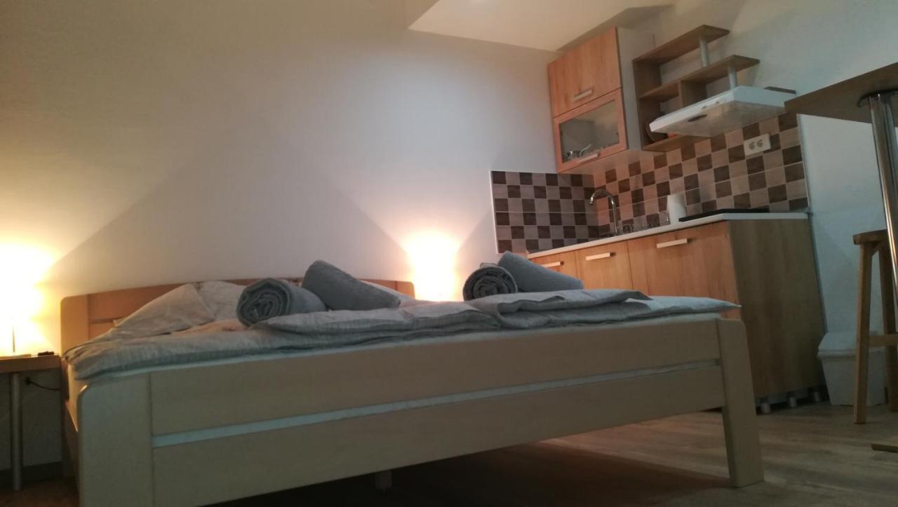 M4U Apartments Ni Buitenkant foto