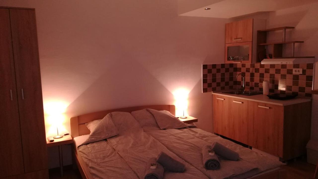 M4U Apartments Ni Buitenkant foto