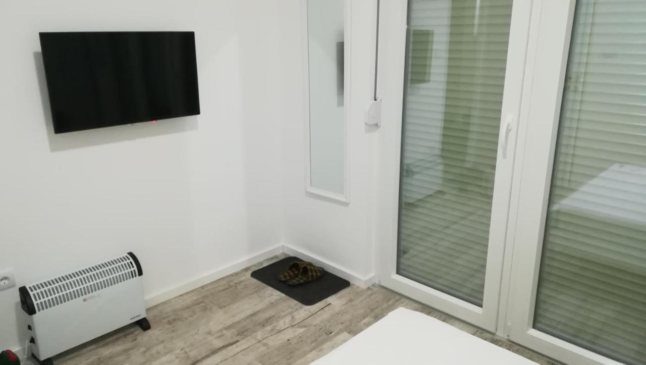 M4U Apartments Ni Buitenkant foto