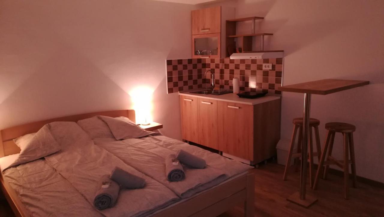 M4U Apartments Ni Buitenkant foto