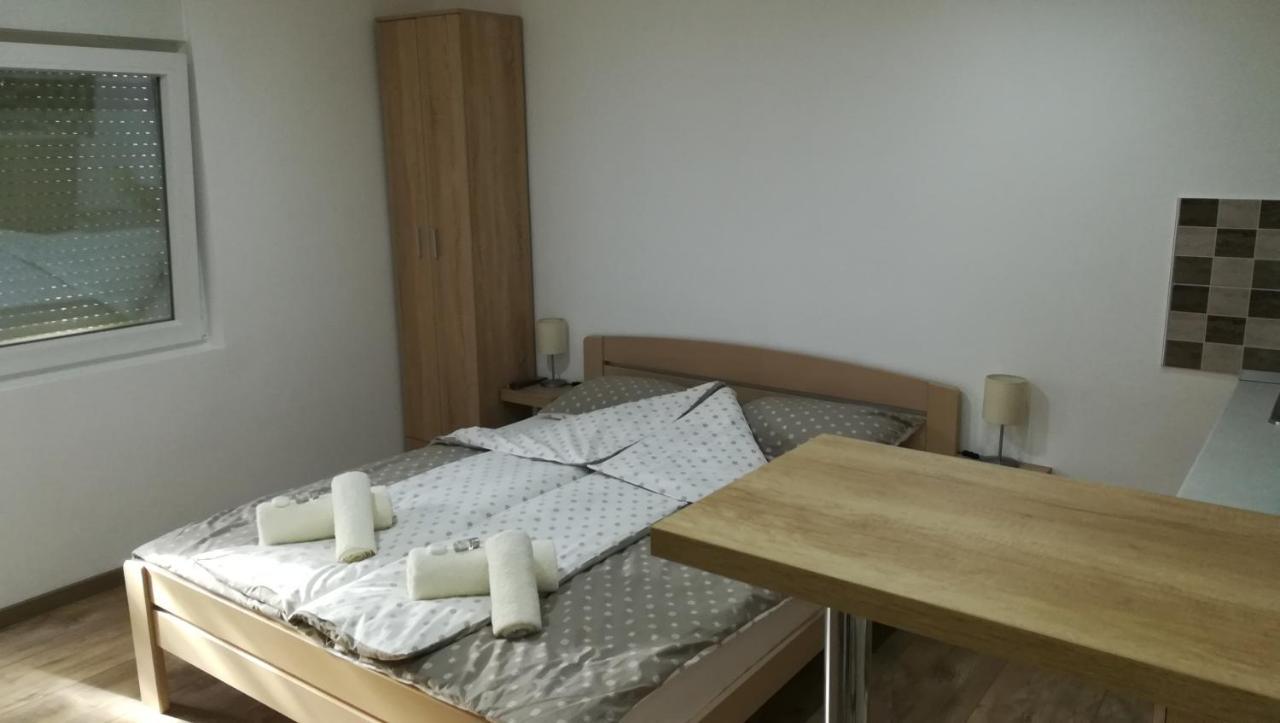 M4U Apartments Ni Buitenkant foto